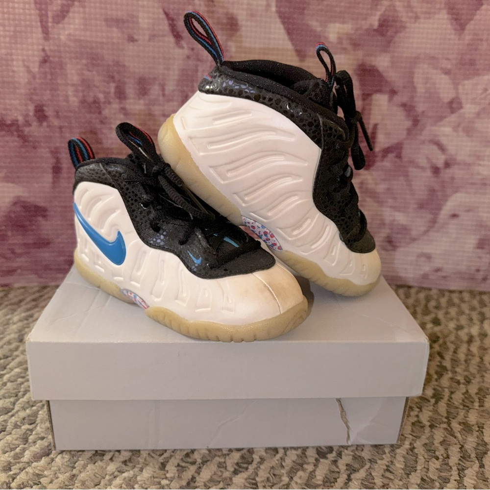 Nike little posite safari sneakers